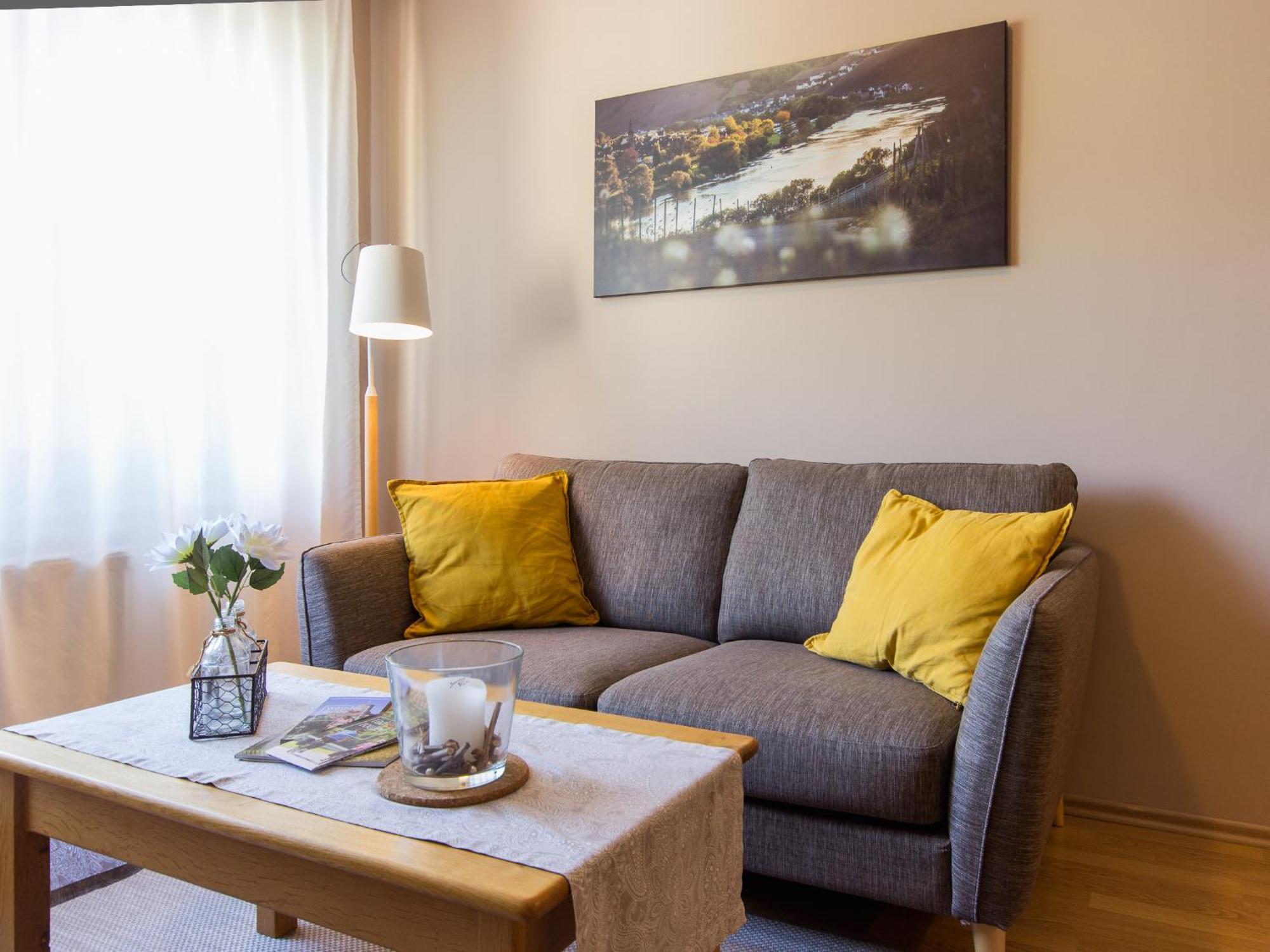 Ferienhaus Schwaab-Scherr, Genau Zwischen Bernkastel-Kues Und Traben-Trarbach, Mit Kostenlosem Oepnv-Ticket Fuer Bus Und Bahn, Parkplaetzen Und Fahrradgarage Erden Exteriör bild
